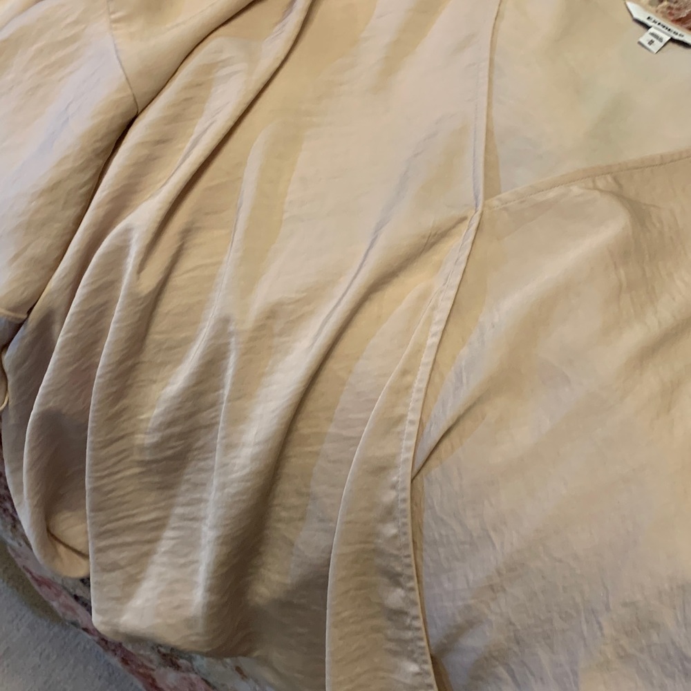Elegant Cream and Tan Women's Tops - Picture 9 of 9